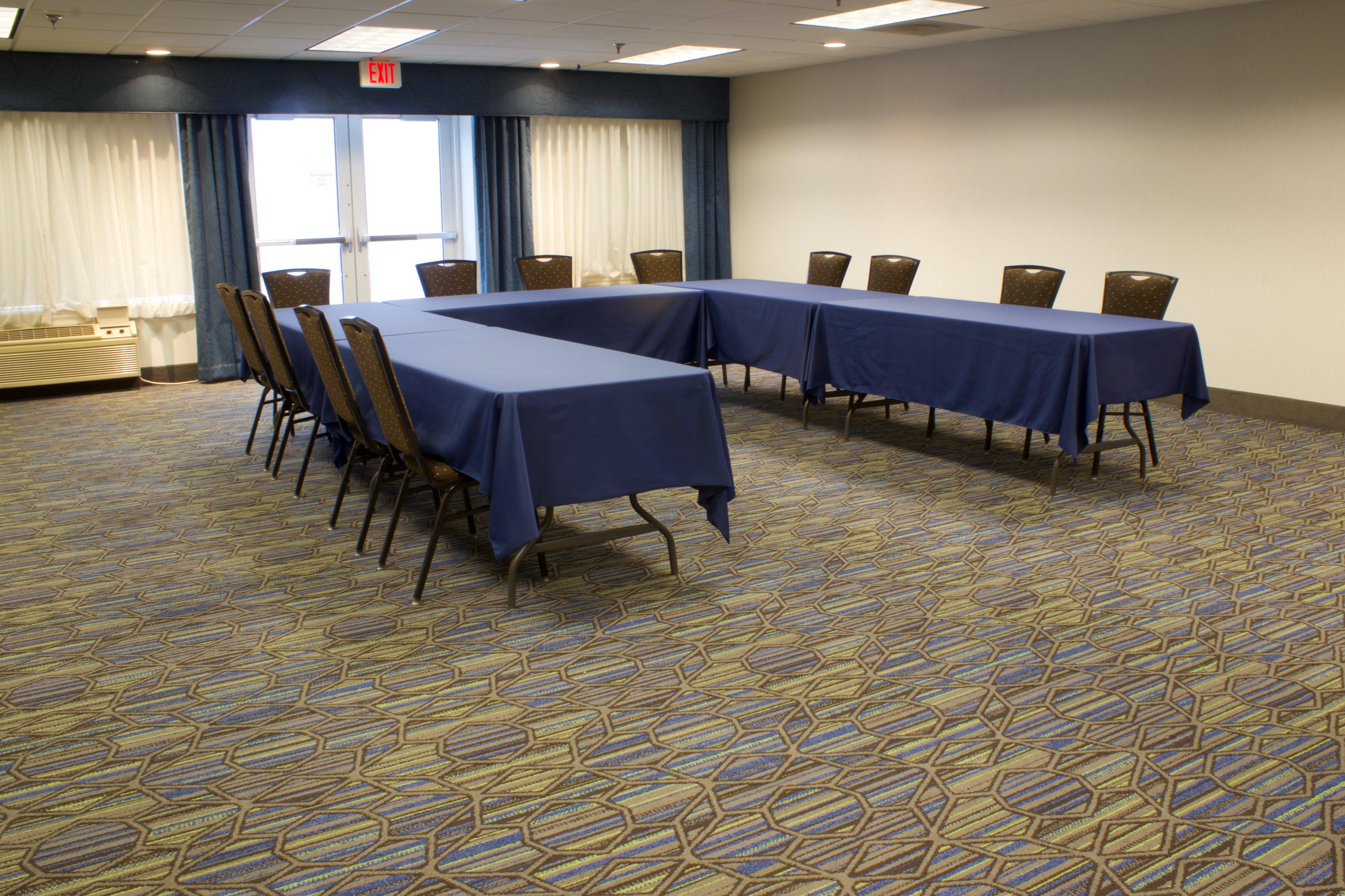 Holiday Inn Express Hotel & Suites-St. Paul By Ihg Vadnais Heights Exteriör bild