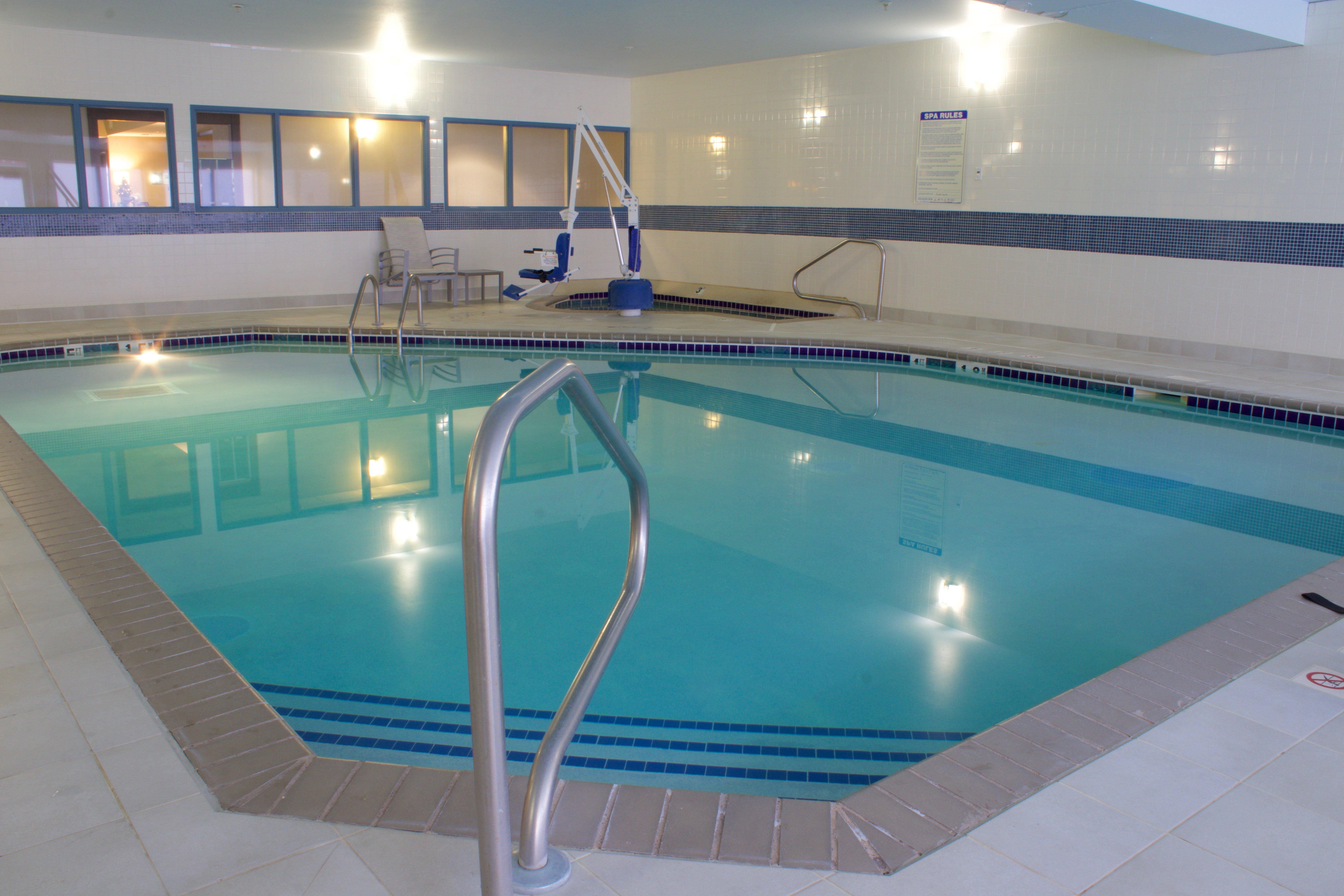 Holiday Inn Express Hotel & Suites-St. Paul By Ihg Vadnais Heights Exteriör bild