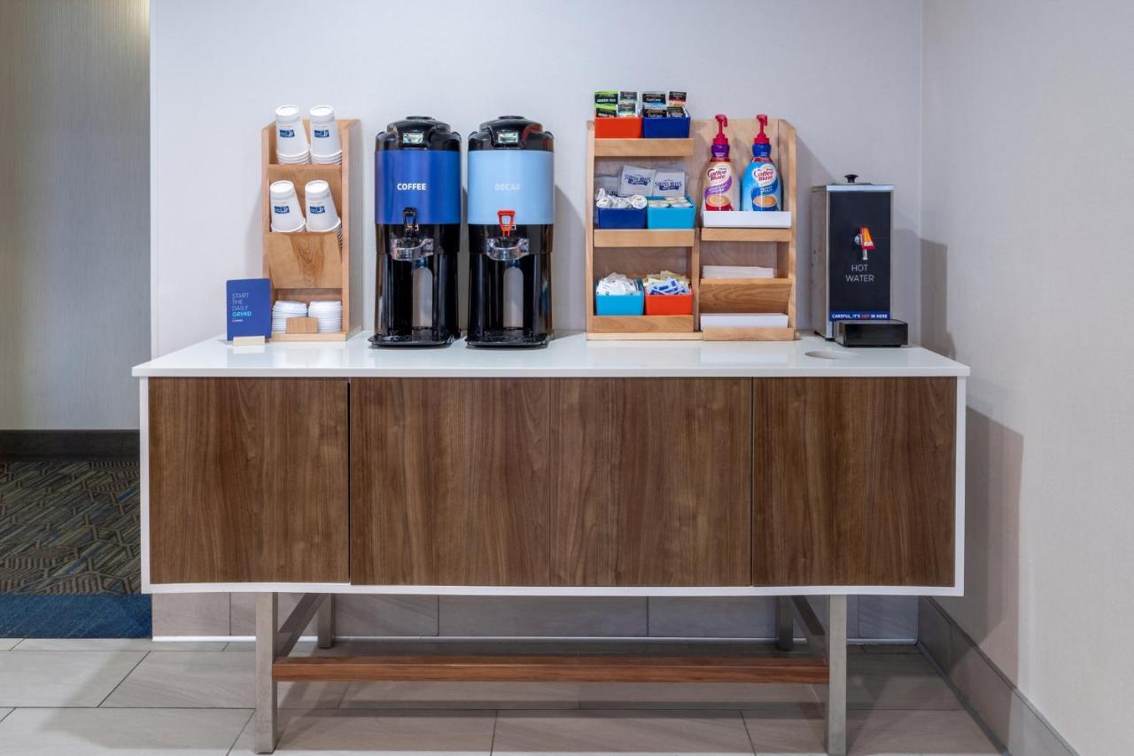 Holiday Inn Express Hotel & Suites-St. Paul By Ihg Vadnais Heights Exteriör bild
