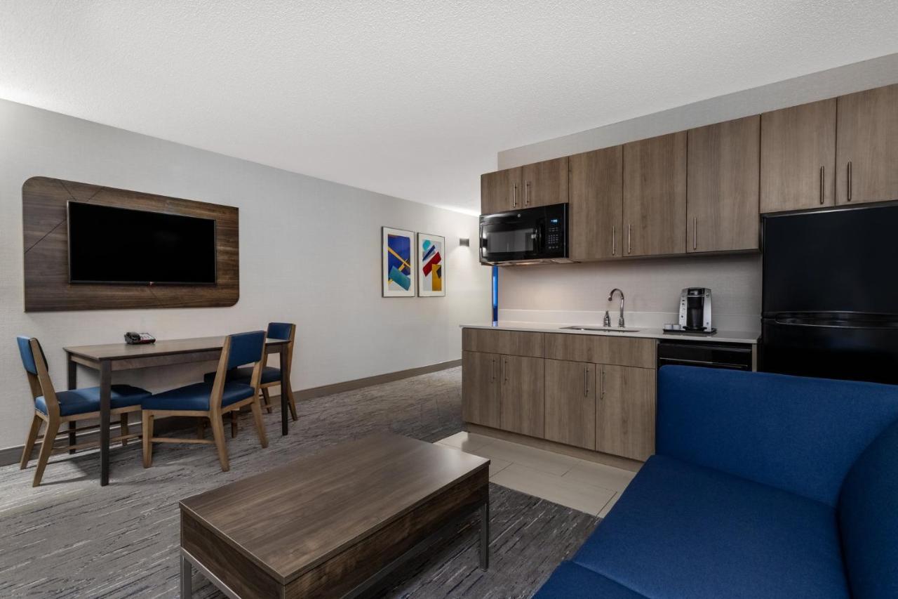 Holiday Inn Express Hotel & Suites-St. Paul By Ihg Vadnais Heights Exteriör bild