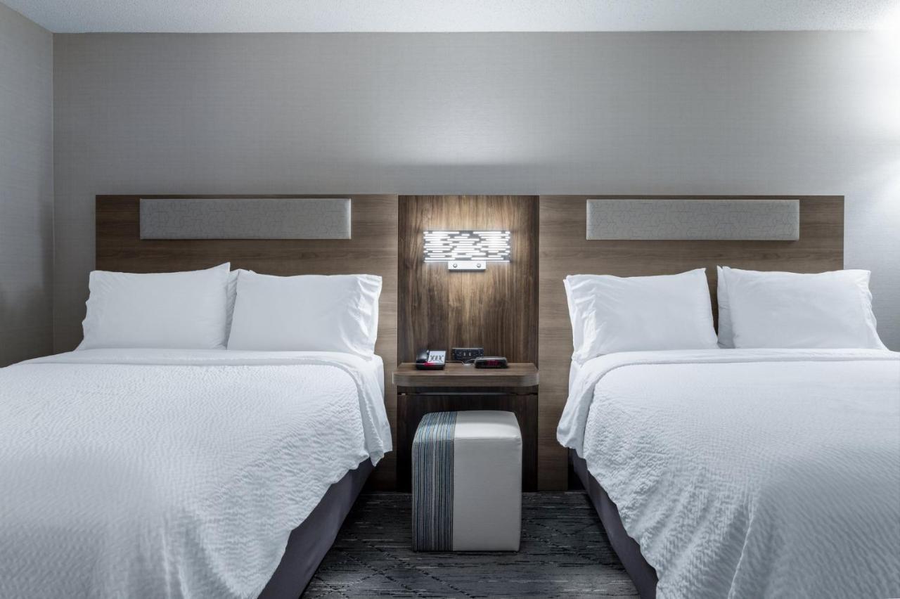 Holiday Inn Express Hotel & Suites-St. Paul By Ihg Vadnais Heights Exteriör bild